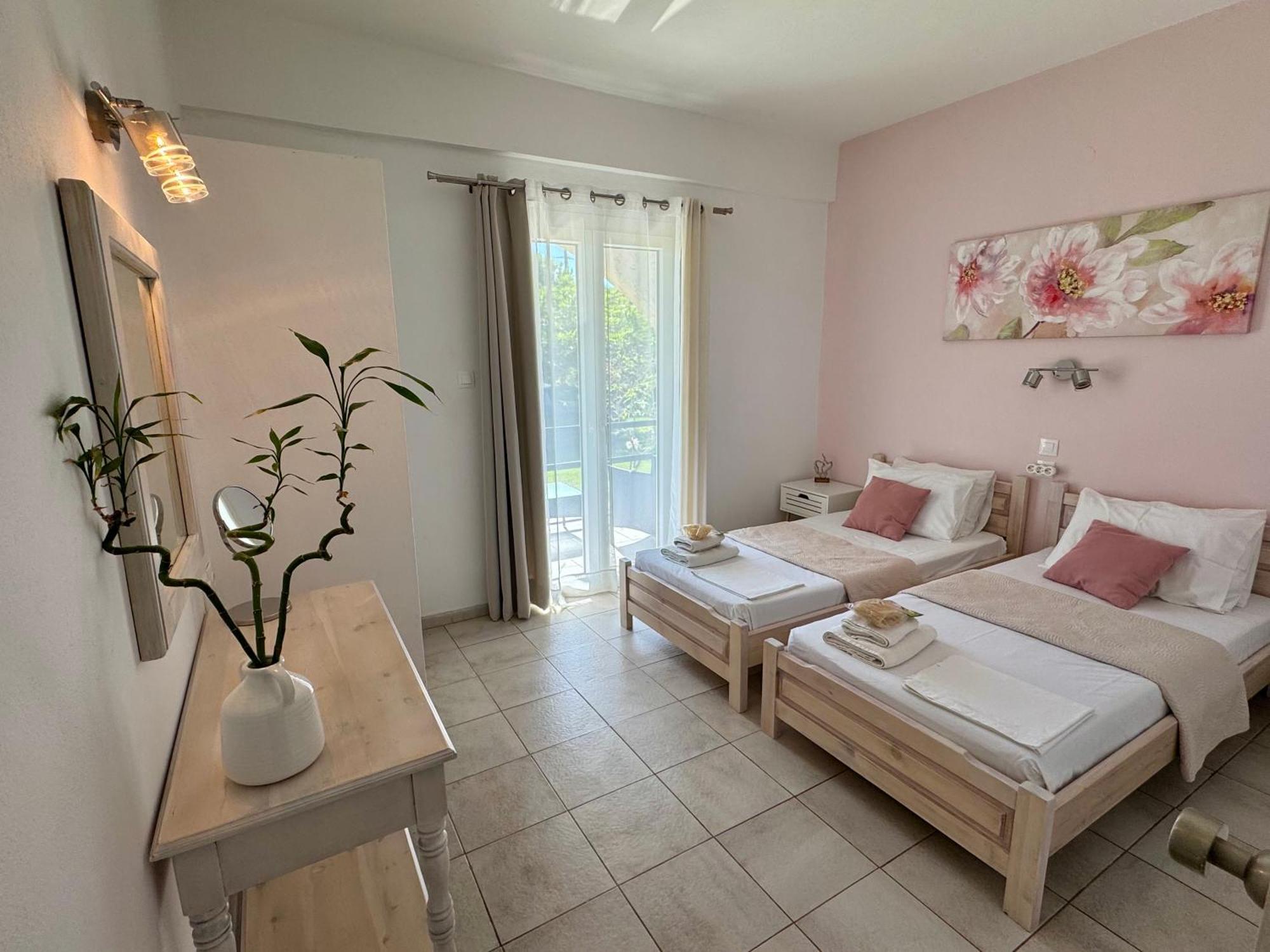 Sungate Villas Paralía Almirú Kültér fotó
